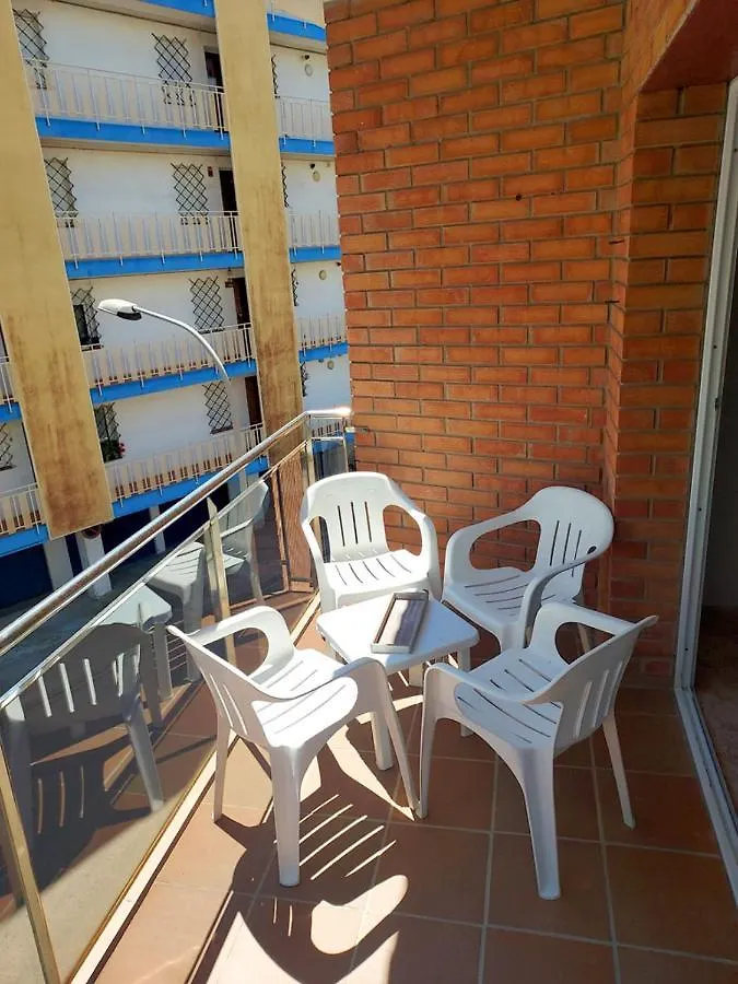 Kesito Family Apartments 滨海略雷特