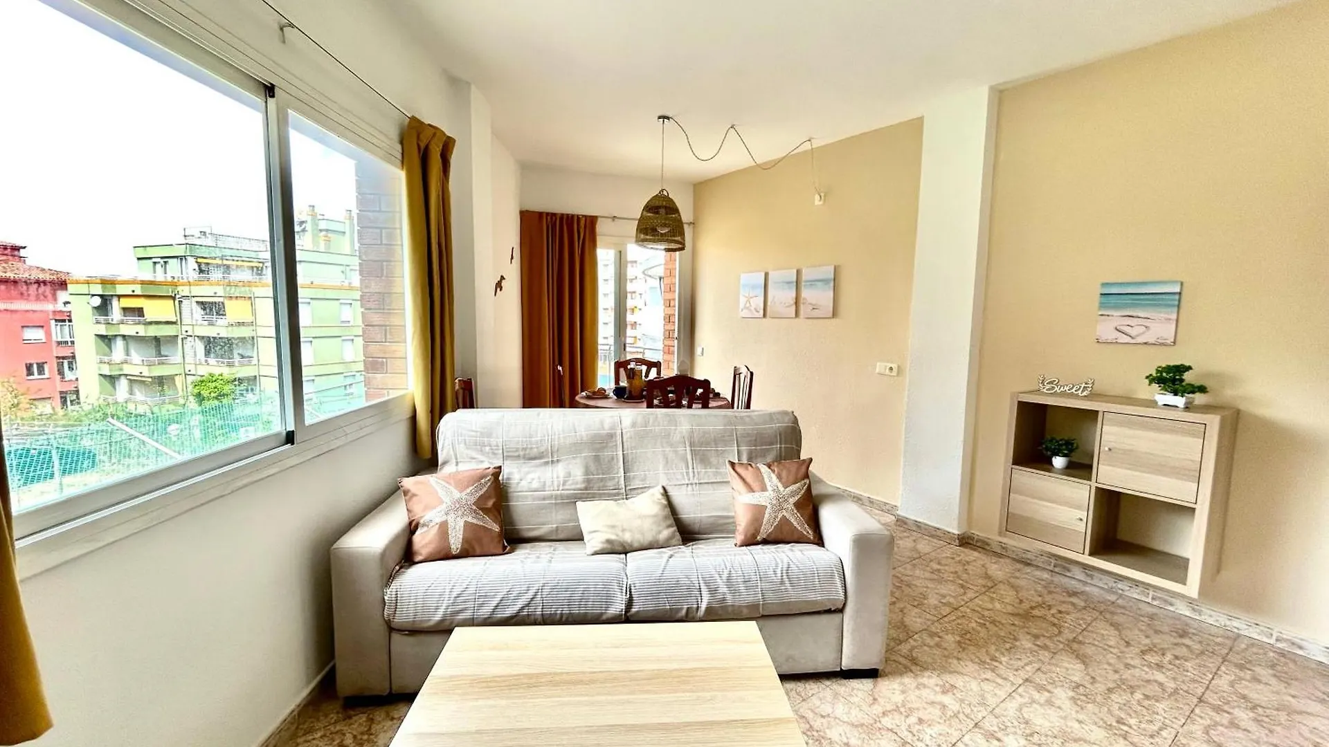 Kesito Family Apartments 滨海略雷特